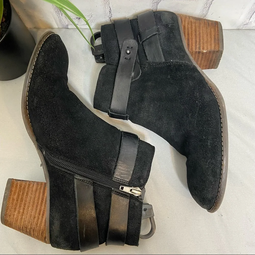 DV Dolce Vita Suede Booties 9.5